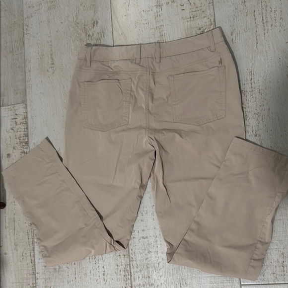 Johnnie O Men's 33-32 Khaki Pants in excellent condition. - Picture 3 of 3